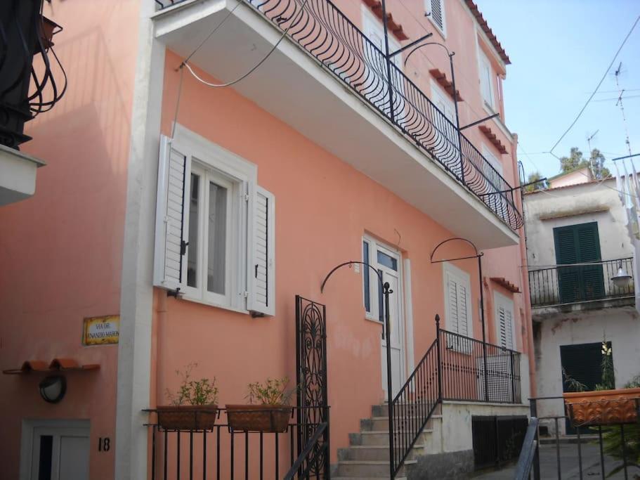 La Casa Rosa Di Giulia Villa Ischia Exterior photo